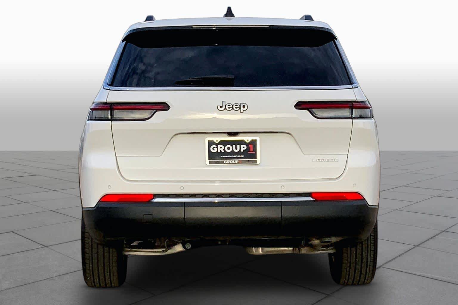 Used 2025 Jeep Grand Cherokee L Laredo RWD image 5
