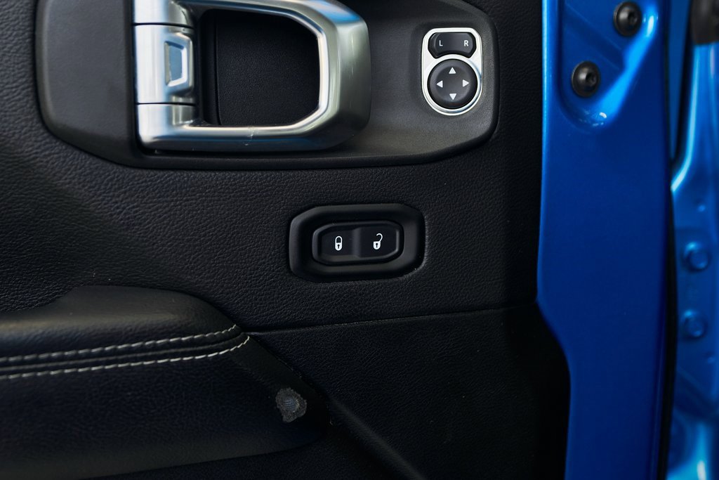 Used 2022 Jeep Wrangler Unlimited Sahara image 20