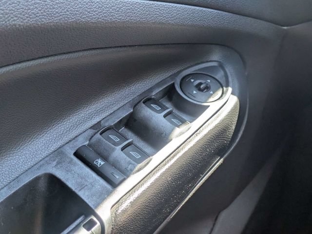 Used 2015 Ford Escape S FWD image 22