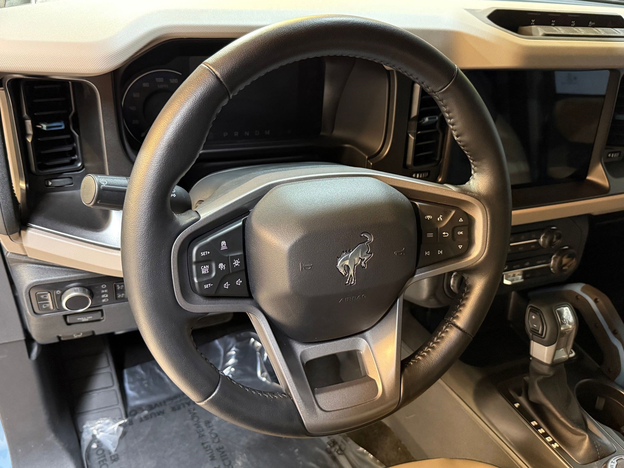 Used 2023 Ford Bronco Wildtrak image 13