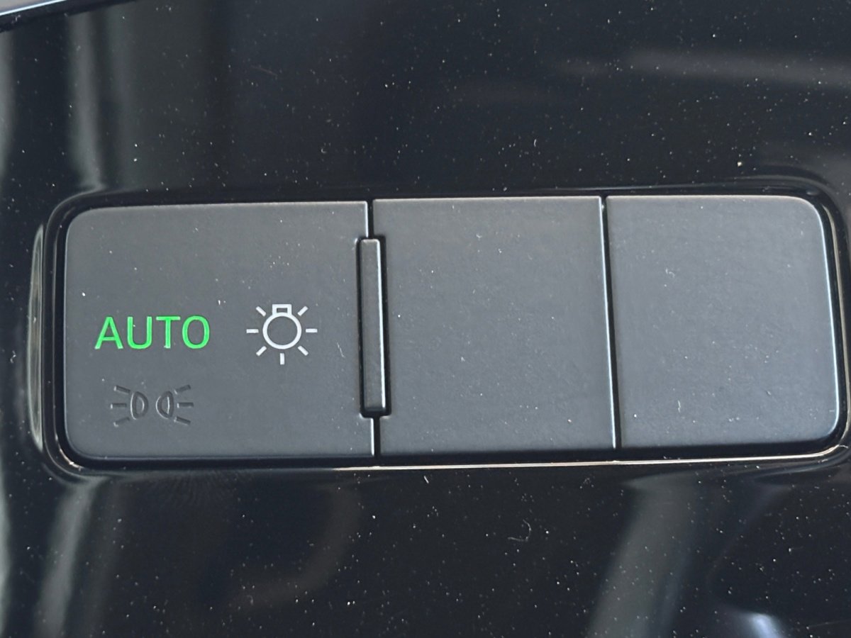 Used 2019 Audi Q3 2.0T Premium image 31