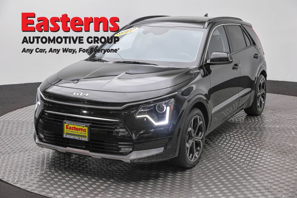 Used 2023 Kia Niro EX Touring FWD video 1