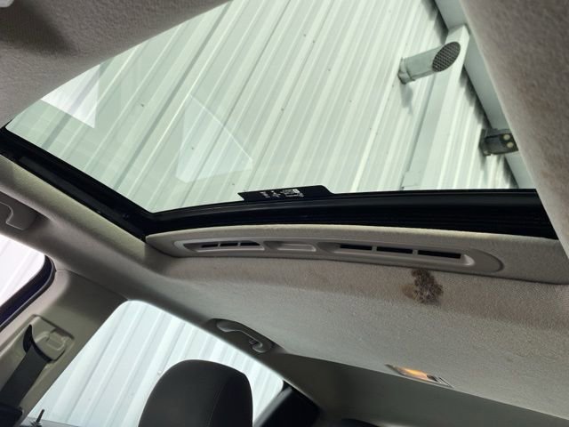 Used 2014 Chevrolet Sonic LT w/ Fun and Sun Package image 11