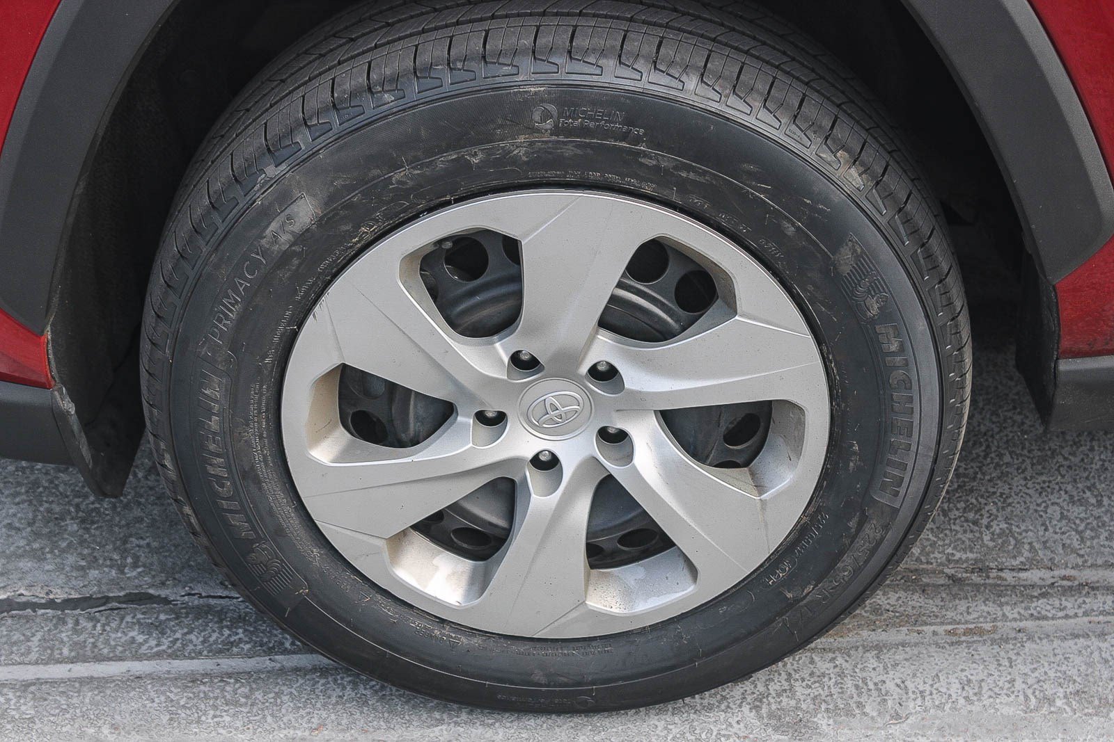 Certified 2022 Toyota RAV4 LE AWD/4WD image 8
