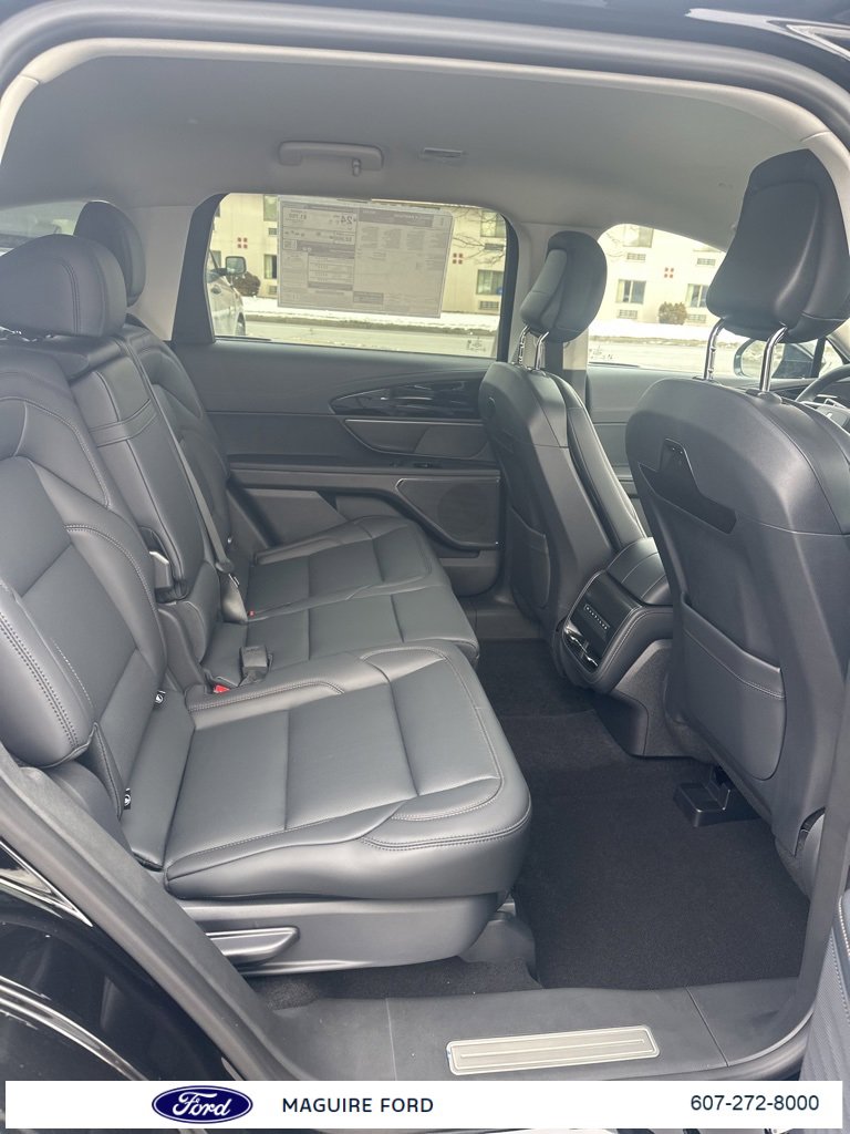 New 2026 Lincoln Nautilus Premier image 12