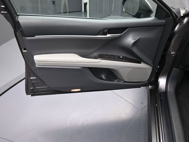 Used 2023 Toyota Camry XLE w/ Navigation Package image 17