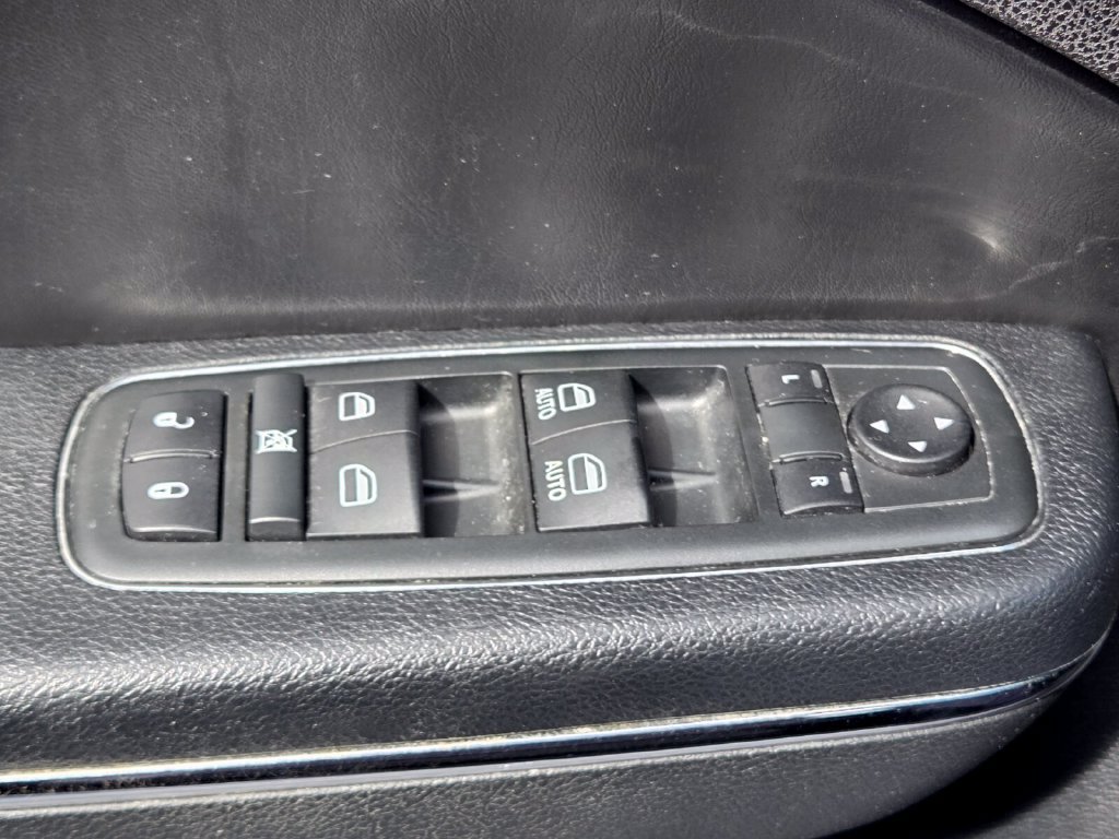 Used 2014 Dodge Charger SXT w/ Blacktop Package RWD image 28