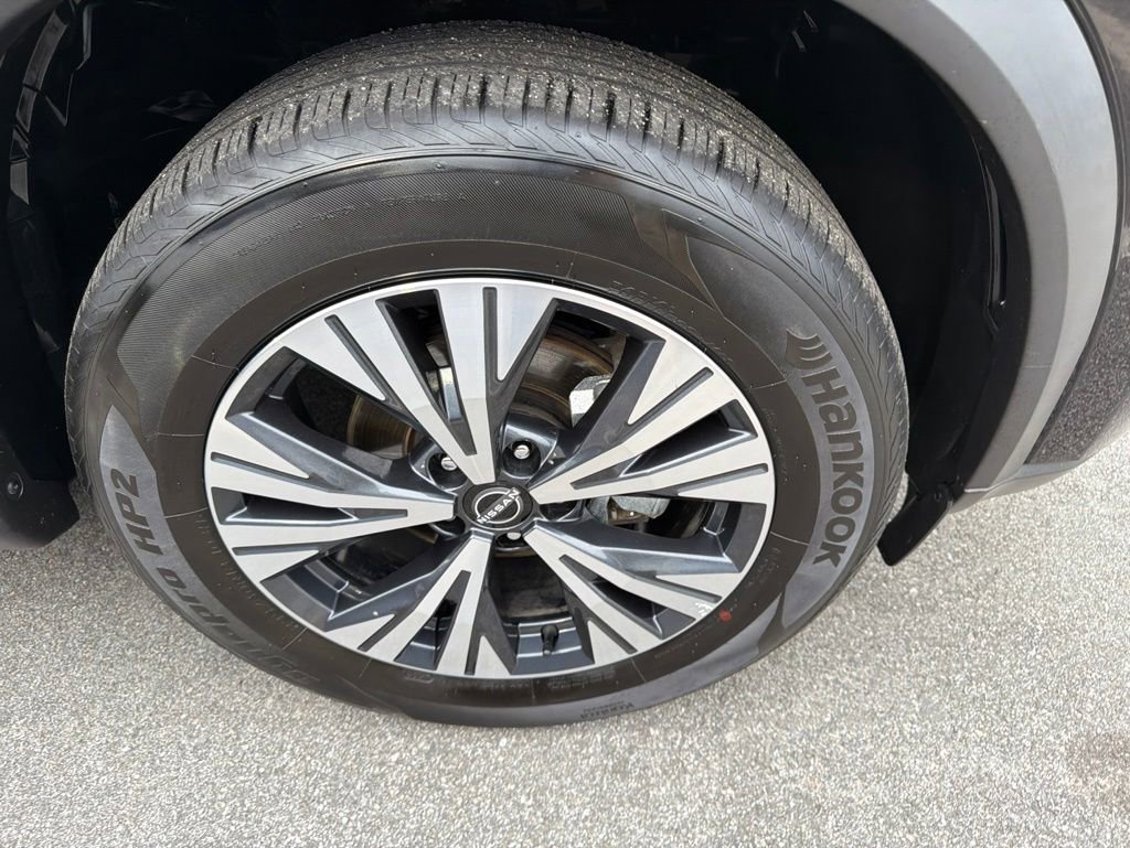 Used 2023 Nissan Rogue SV AWD/4WD image 11