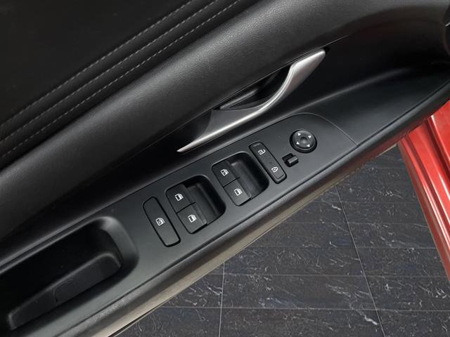 Used 2021 Hyundai Elantra Limited image 27