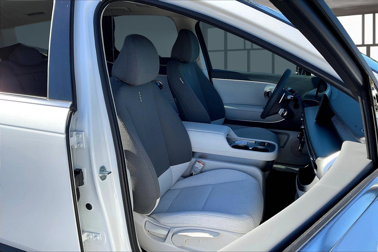 New 2026 Hyundai Ioniq 9 S image 9