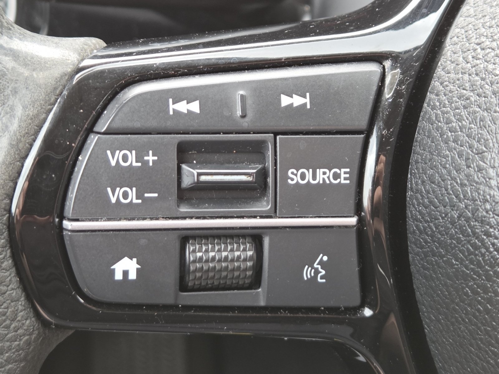 Used 2023 Honda Civic LX image 32