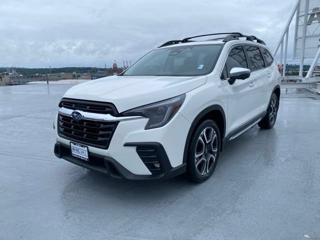 Used 2023 Subaru Ascent Limited w/ Technology Package AWD/4WD image 3
