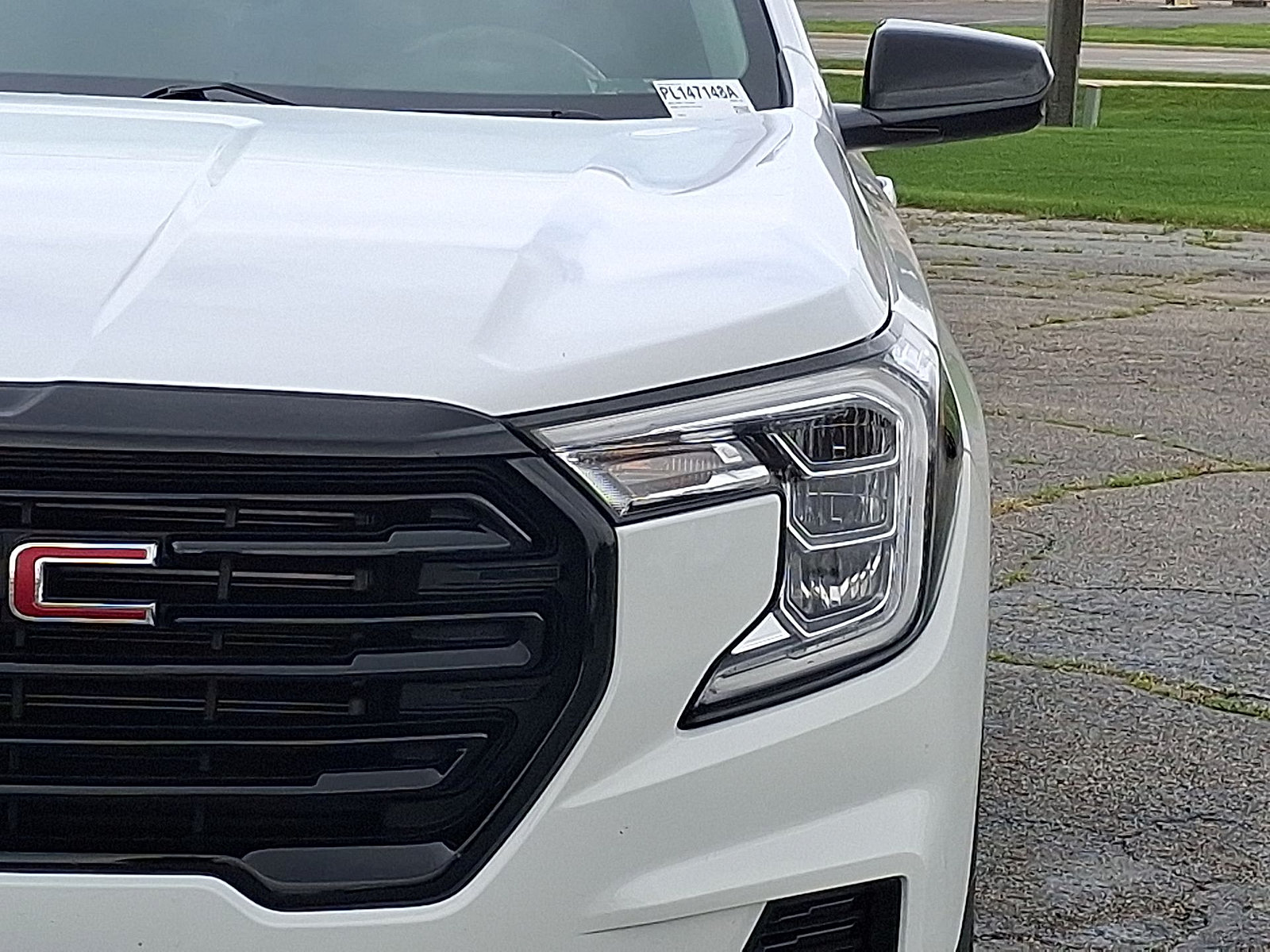 Used 2023 GMC Terrain SLE w/ Driver Convenience Package AWD/4WD image 28