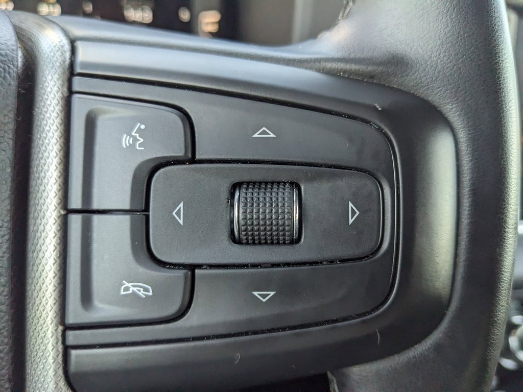 Used 2024 GMC Yukon XL Denali image 27