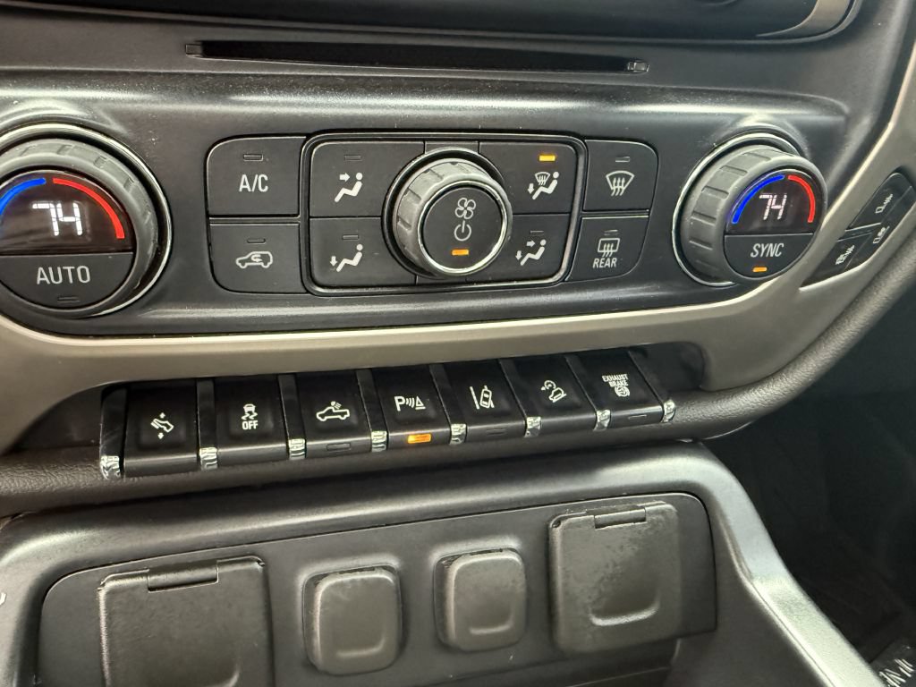 Used 2019 GMC Sierra 2500 Denali w/ Duramax Plus Package AWD/4WD image 39