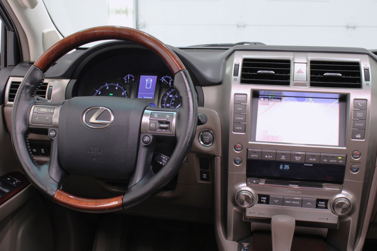 Used 2016 Lexus GX 460 w/ Premium Package image 55