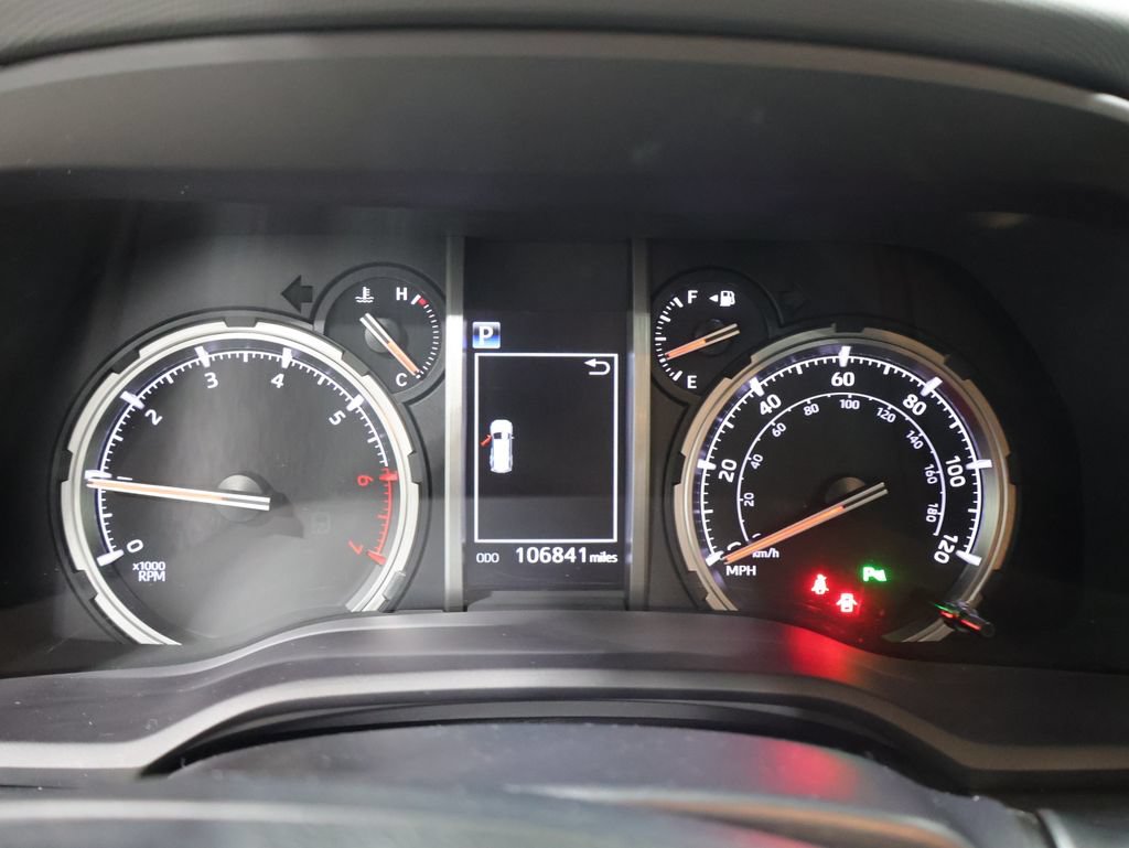Used 2022 Toyota 4Runner Limited AWD/4WD image 38