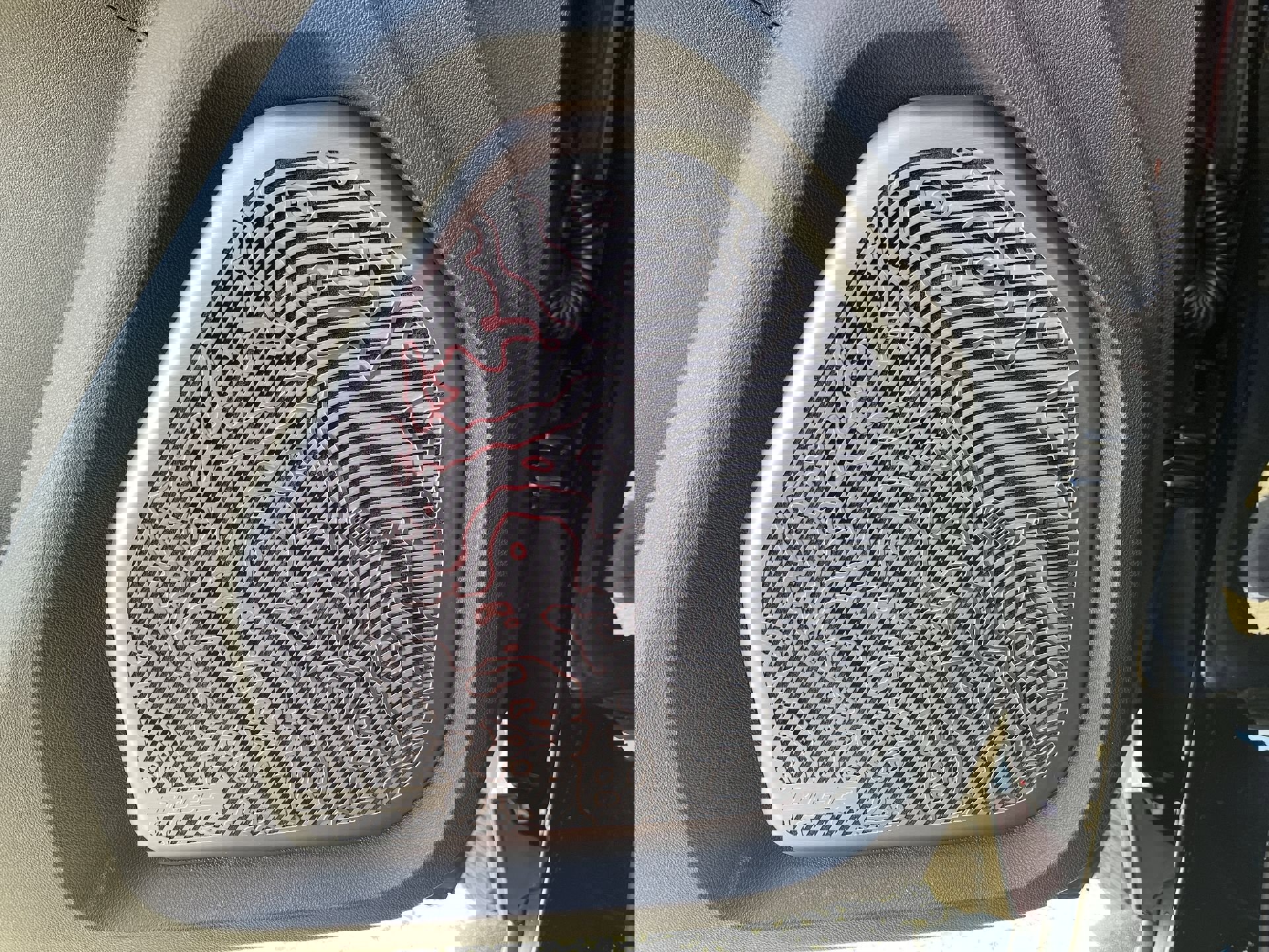 New 2026 GMC Hummer EV SUV w/ LPO, Roof Cross Rail Package image 58