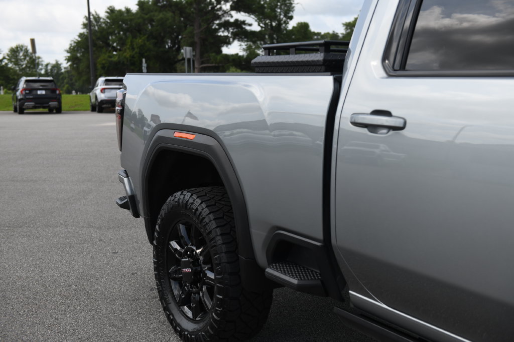 Used 2024 GMC Sierra 2500 AT4 w/ AT4 Premium Plus Package AWD/4WD image 6