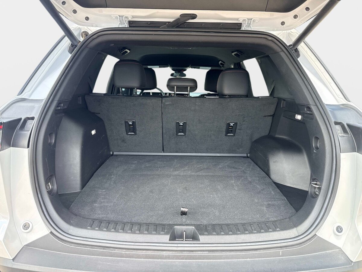 Used 2025 Chevrolet Equinox RS FWD image 9