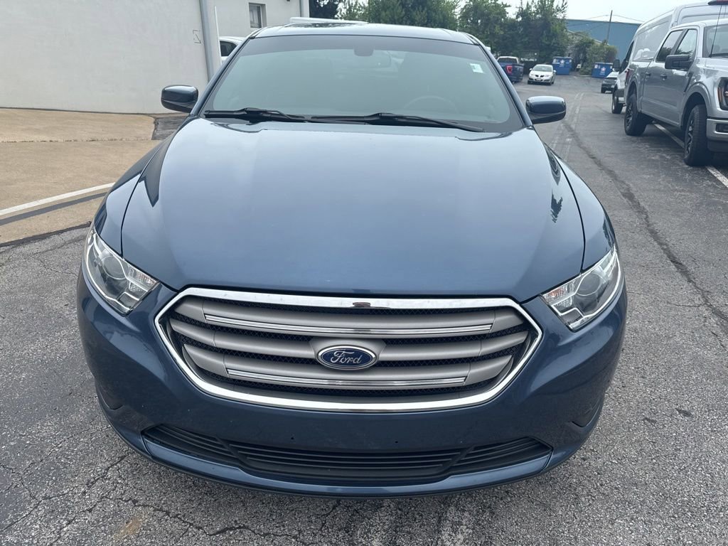 Used 2018 Ford Taurus SEL w/ Equipment Group 201A FWD image 8