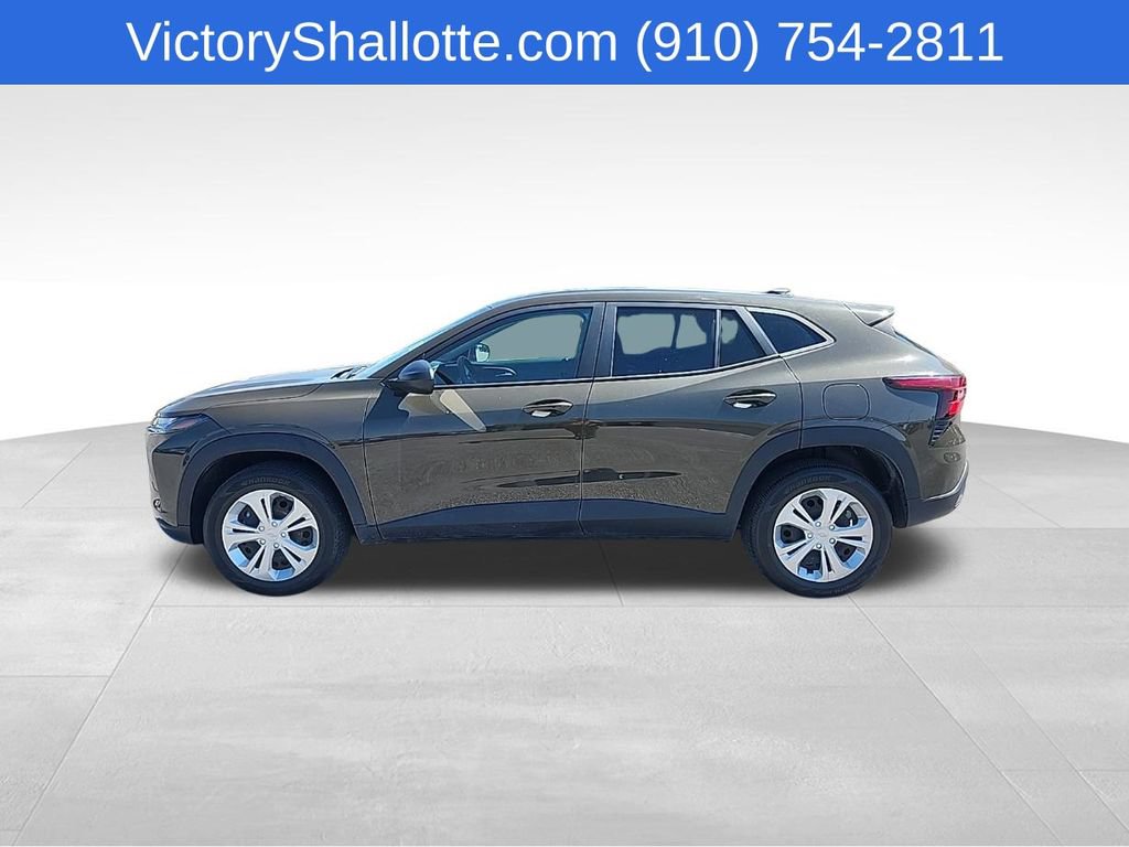 Used 2024 Chevrolet Trax LS FWD image 15