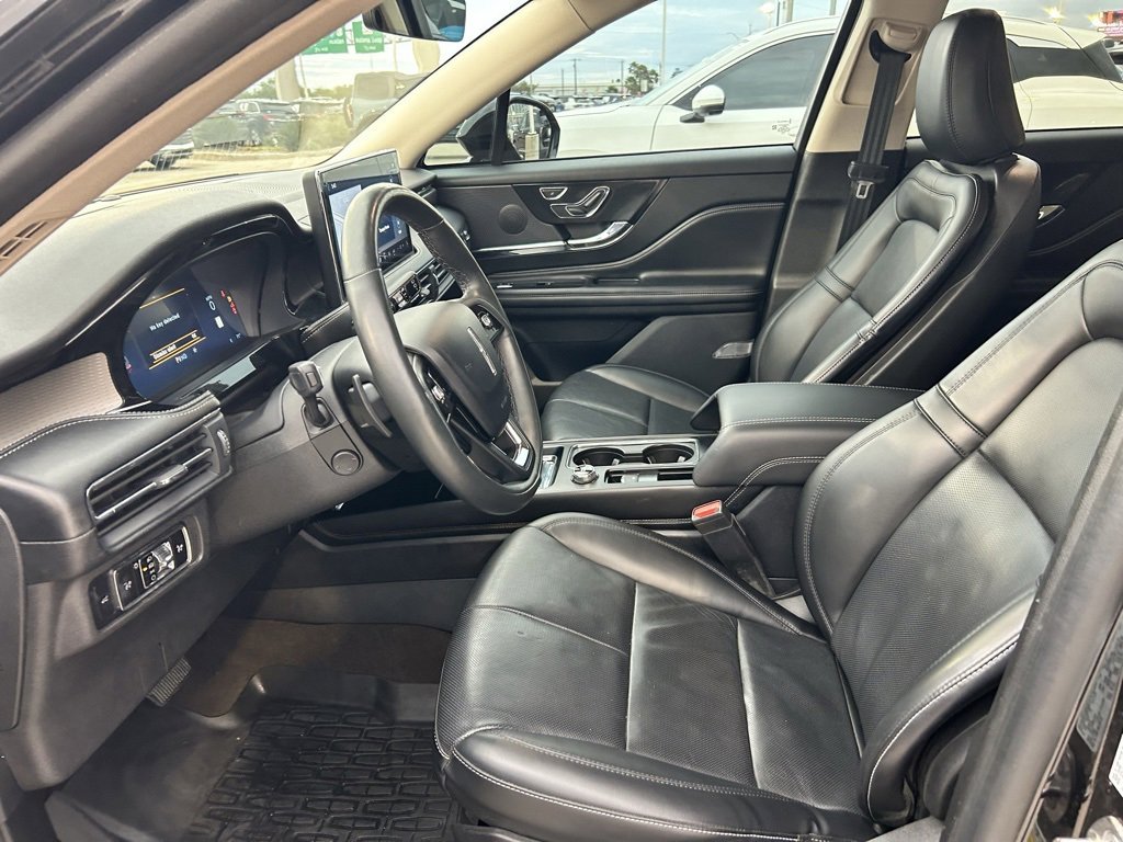 Used 2023 Lincoln Corsair Reserve w/ Equipment Group 201A image 24