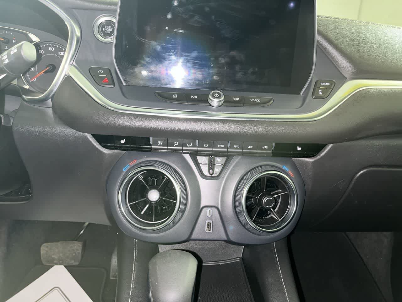 Used 2022 Chevrolet Equinox Premier w/ LPO, Floor Liner Package AWD/4WD image 20