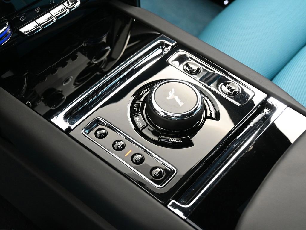 Certified 2024 Rolls-Royce Cullinan Black Badge w/ Driver's Package image 24