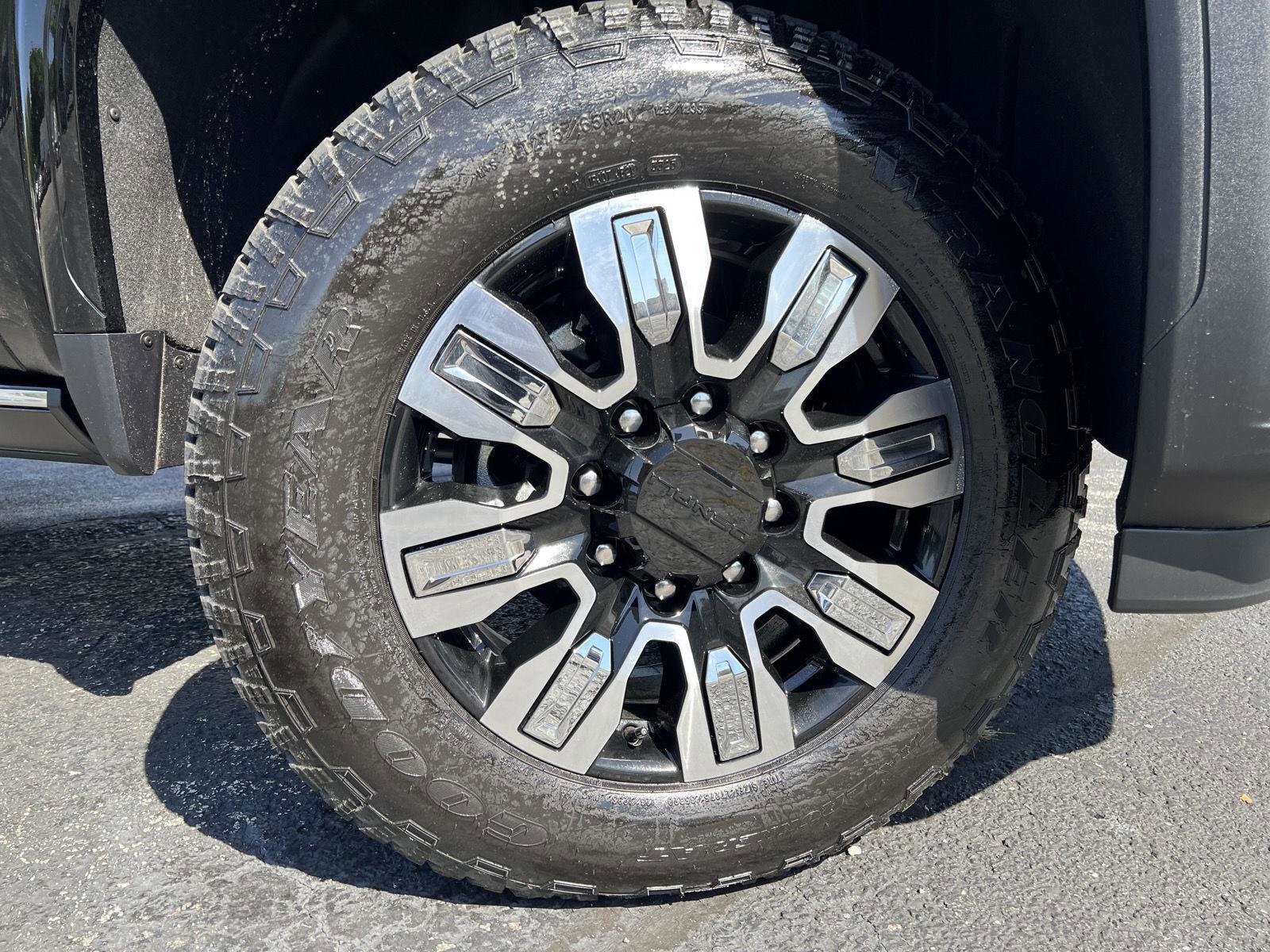 New 2026 GMC Sierra 2500 Denali w/ Denali Reserve Package image 2