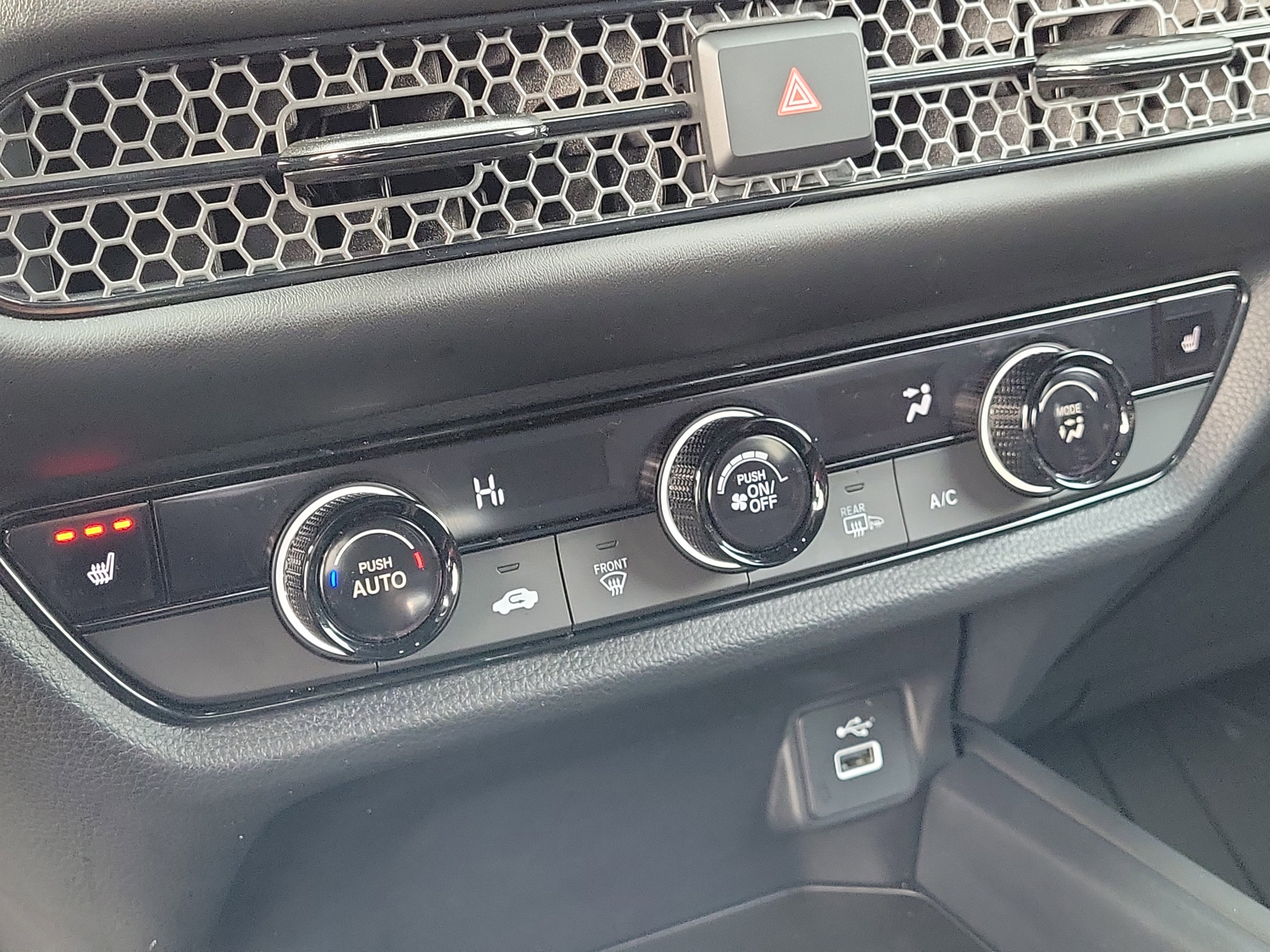 Used 2025 Honda HR-V Sport image 28