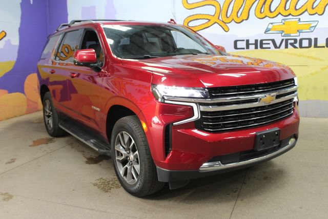 Used 2022 Chevrolet Tahoe LT w/ Luxury Package AWD/4WD image 4