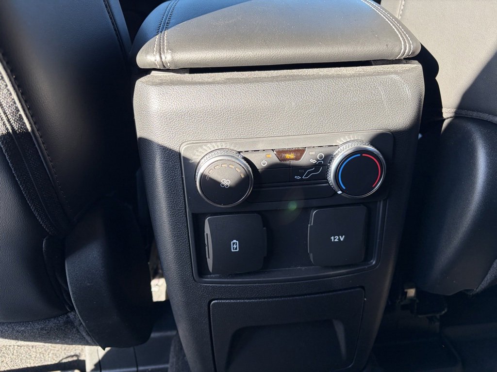 Used 2022 Ford Explorer XLT w/ Equipment Group 202A image 20