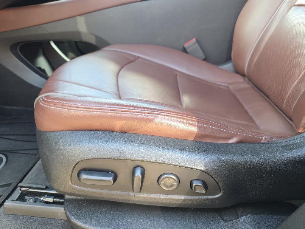 Used 2021 Buick Enclave Avenir w/ Avenir Technology Package AWD/4WD image 29