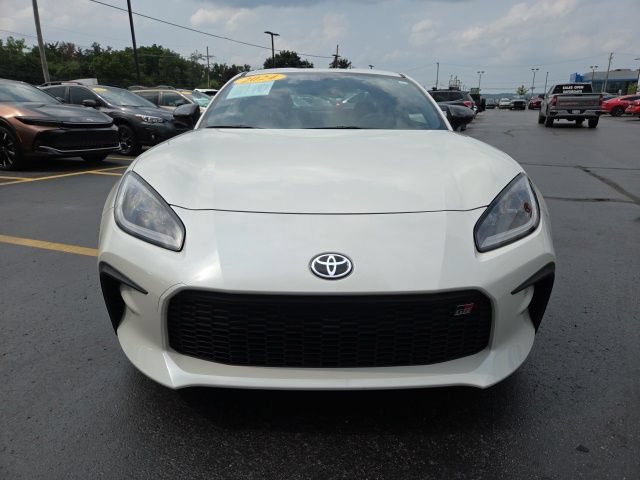 Used 2024 Toyota GR86 Premium RWD video 2
