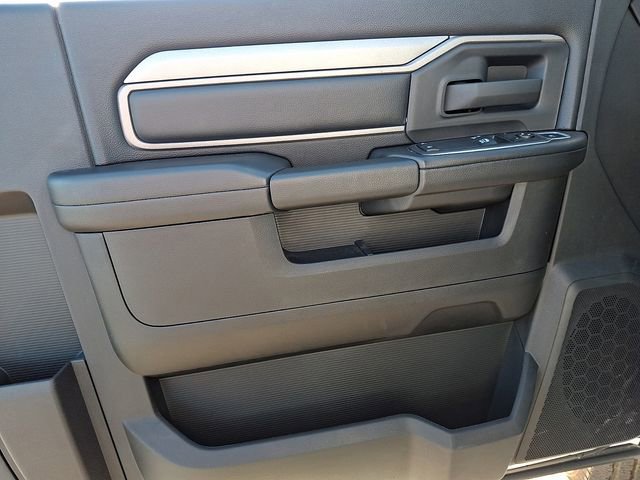 Used 2024 RAM 2500 Tradesman w/ Chrome Appearance Group image 12