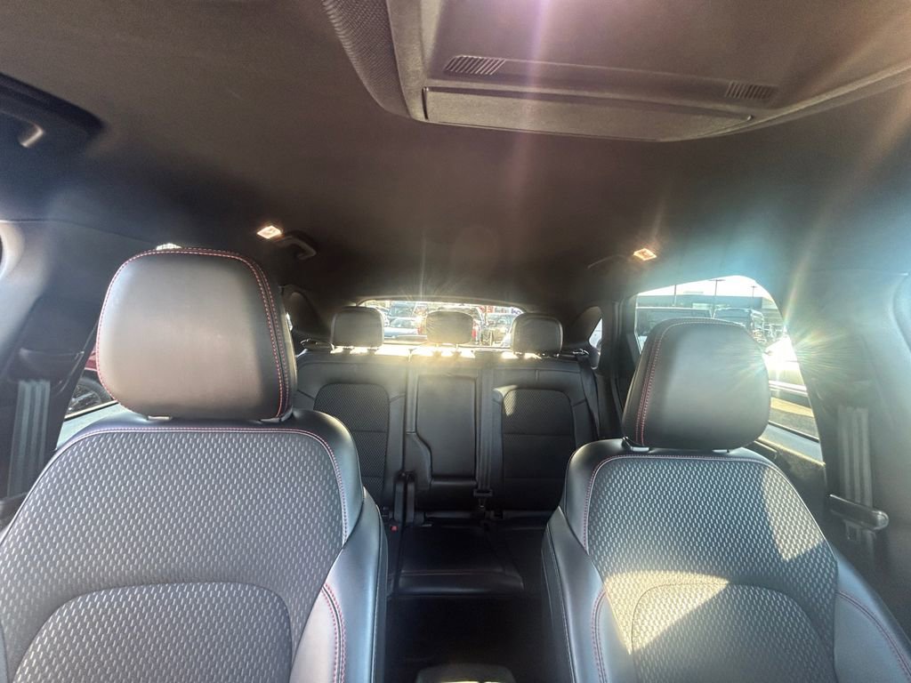 Used 2025 Ford Escape ST-Line AWD/4WD image 27