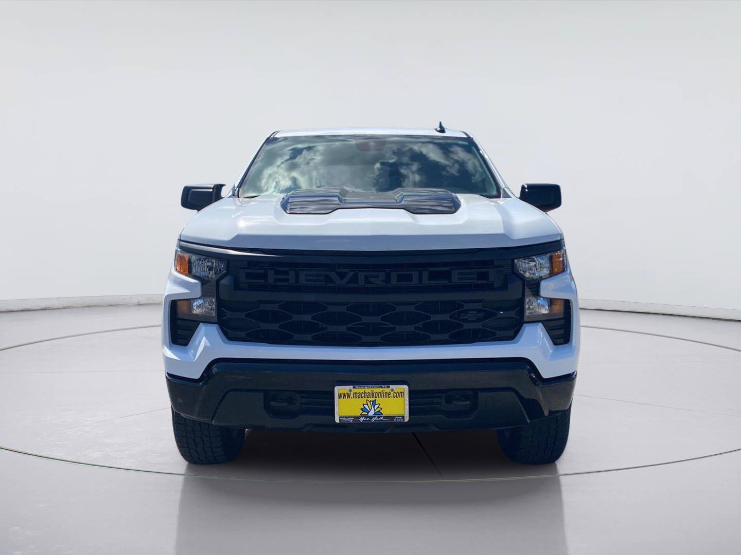 Used 2024 Chevrolet Silverado 1500 Custom Trail Boss w/ Turbomax Blackout Package AWD/4WD image 8