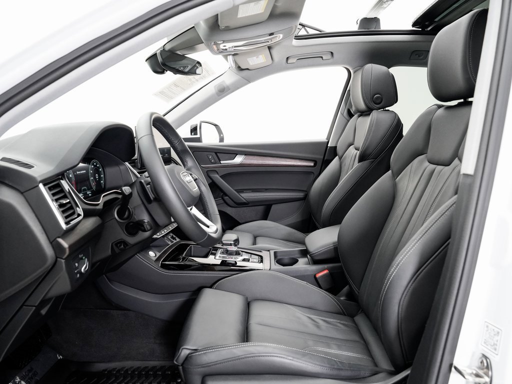 Certified 2025 Audi Q5 2.0T Premium Plus w/ Premium Plus Package image 6