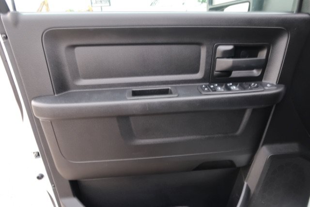 Used 2024 RAM 5500 Tradesman w/ Chrome Appearance Group AWD/4WD image 8