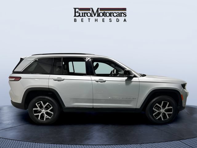 Used 2024 Jeep Grand Cherokee Limited AWD/4WD image 6