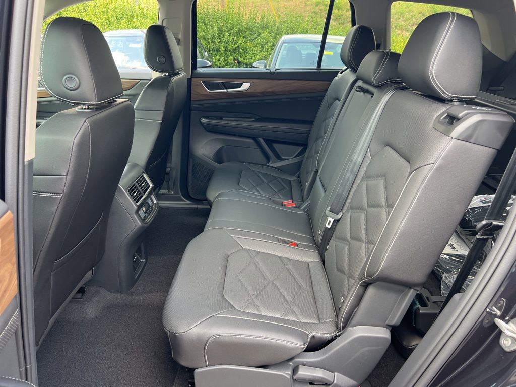 New 2026 Volkswagen Atlas SE image 24