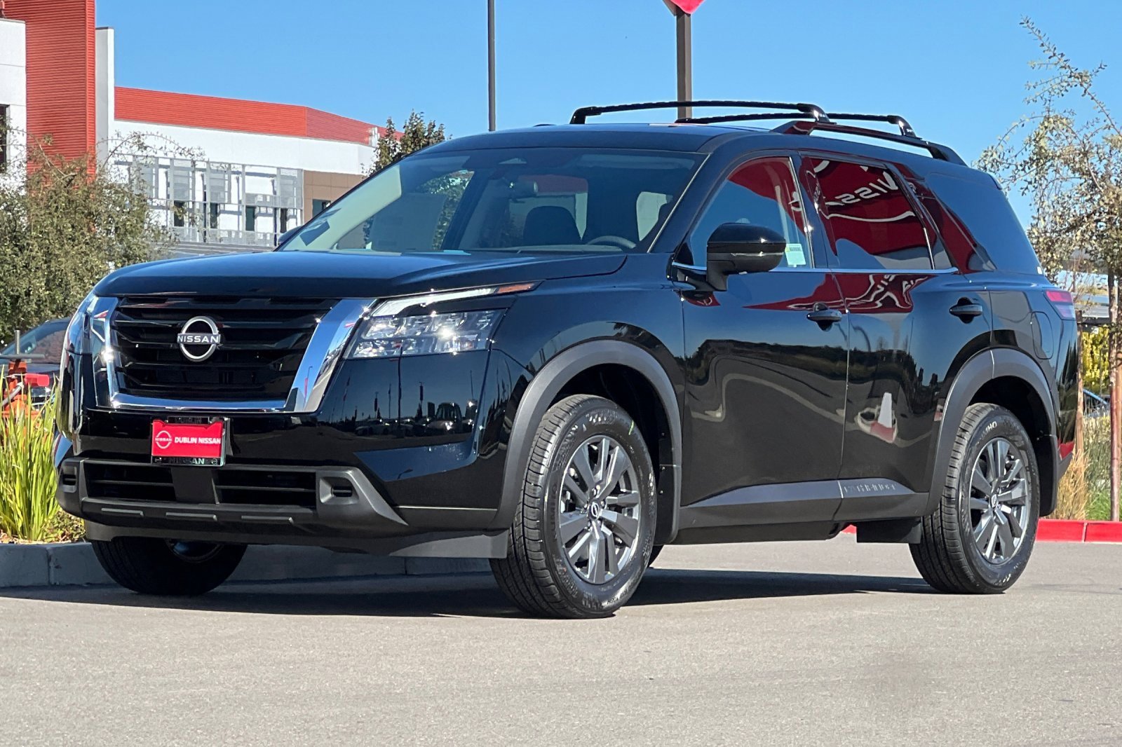 New 2025 Nissan Pathfinder SV w/ Cargo Package image 8