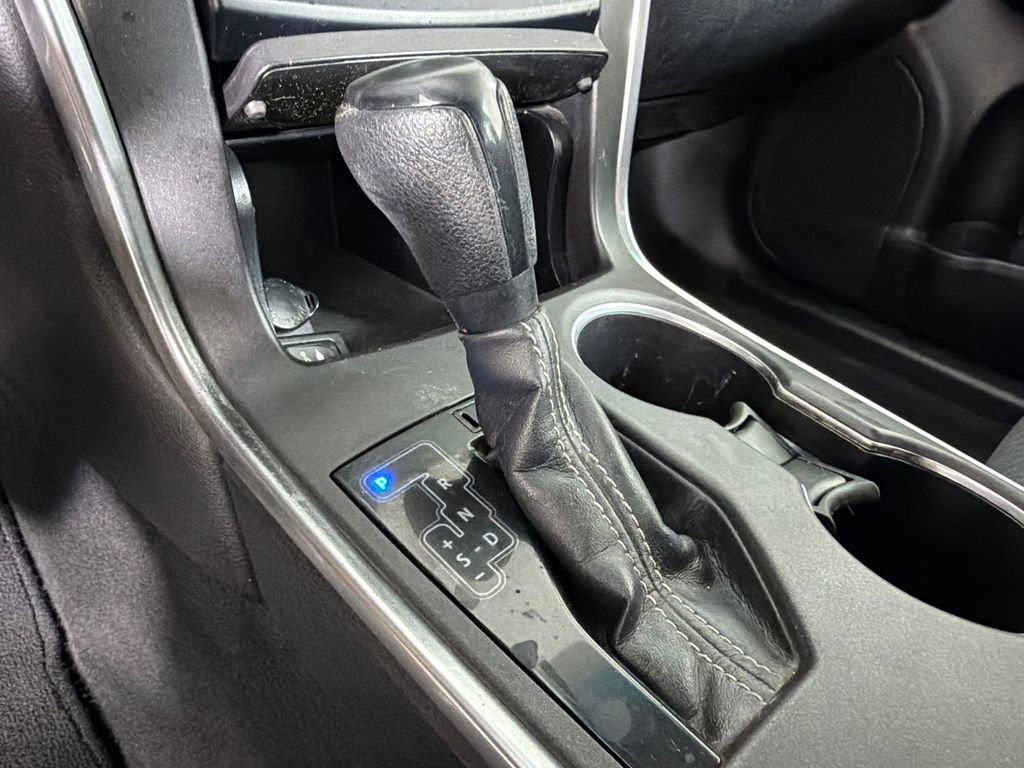 Used 2015 Toyota Camry LE FWD image 30