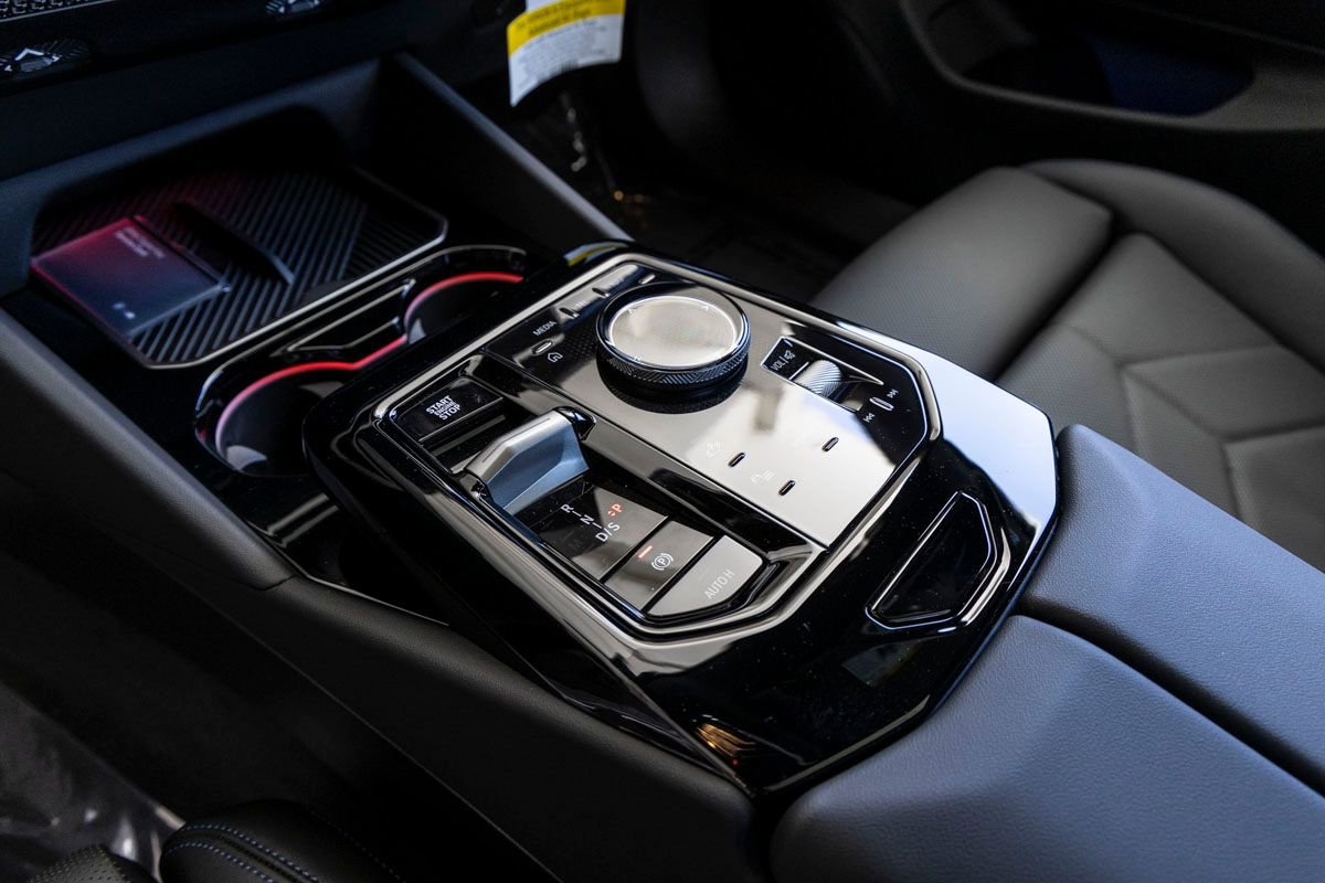 New 2026 BMW 550e xDrive AWD/4WD image 20