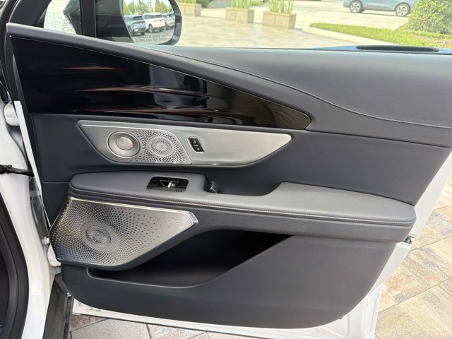New 2026 Lincoln Nautilus Reserve AWD/4WD image 17