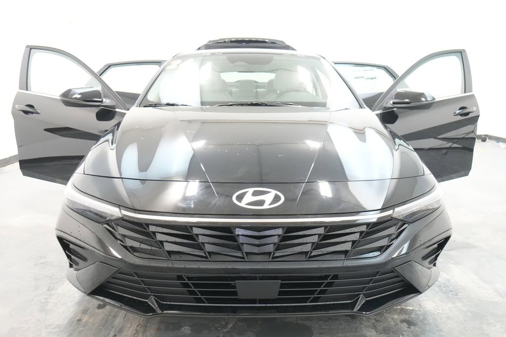 New 2026 Hyundai Elantra Limited image 28