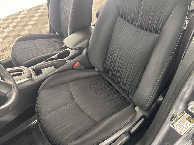 Used 2016 Nissan Sentra SV w/ Style Package image 18