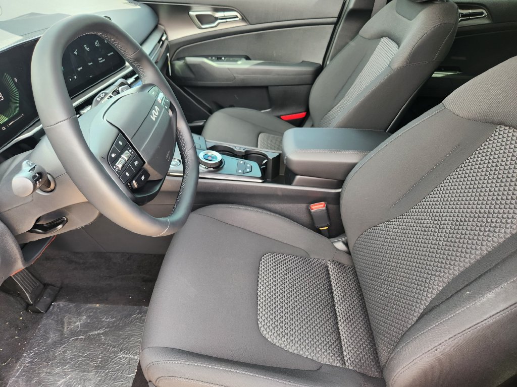 New 2027 Kia Sportage S FWD image 9