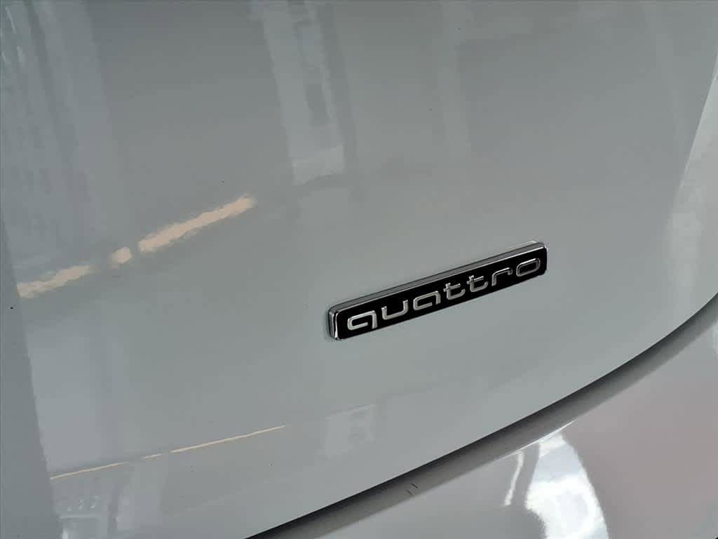 Used 2023 Audi Q5 2.0T Premium w/ Convenience Package image 19